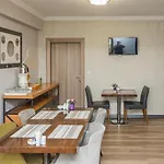 Hotel Konuk