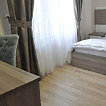 Konuk Hotel *