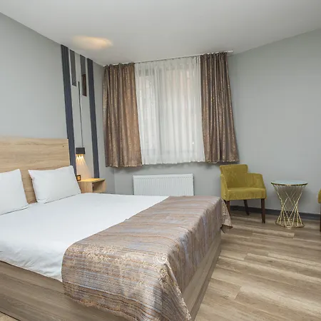 Hotel Konuk *
